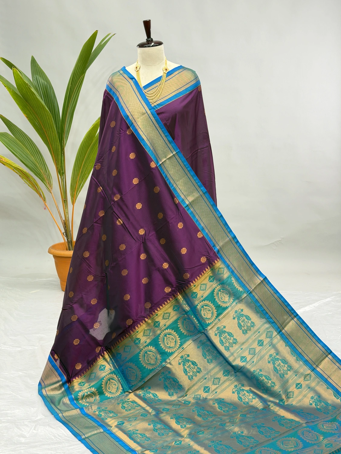 Semi Silk Kadiyal Paithani Wine with Kadiyal Border A01