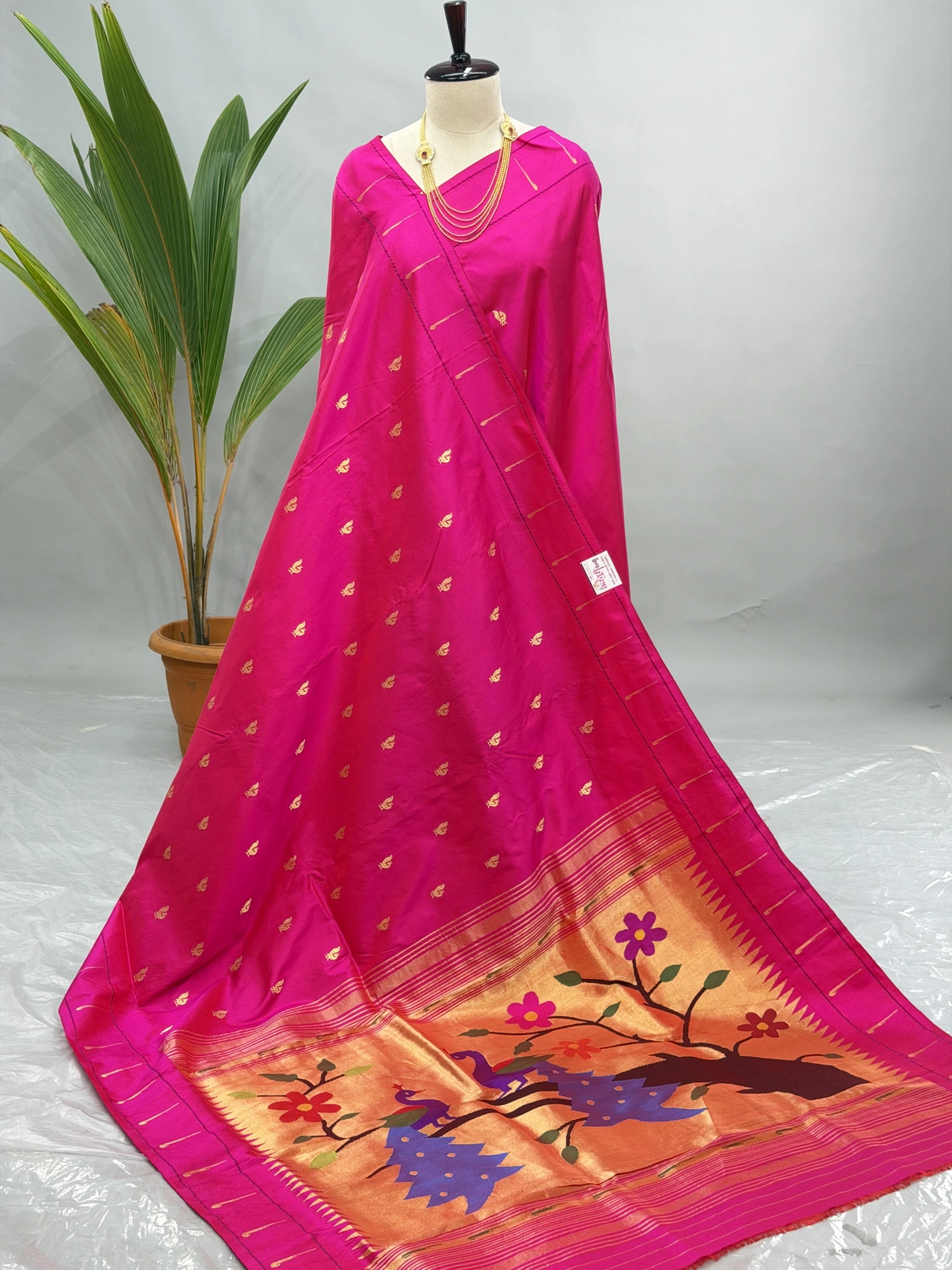 Muniya Paithani Pure Silk Handloom, Dual Tone Pink Colour N10
