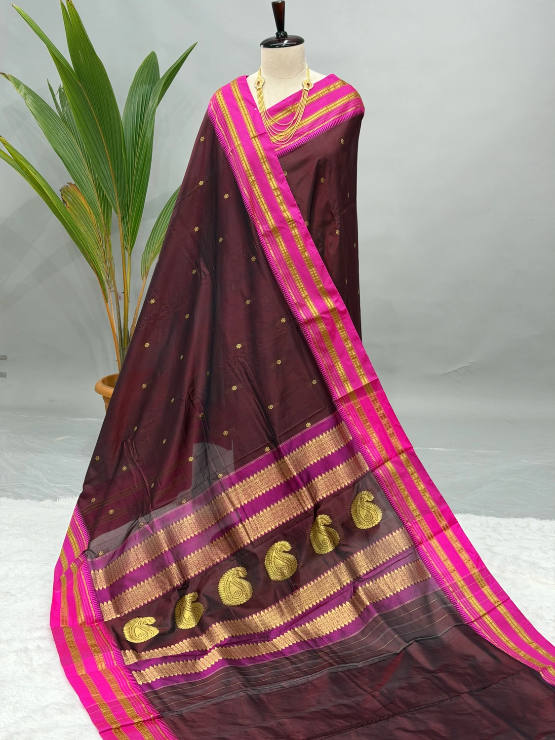 Pure Silk Narayanpeth Maroon  With Pink  G10