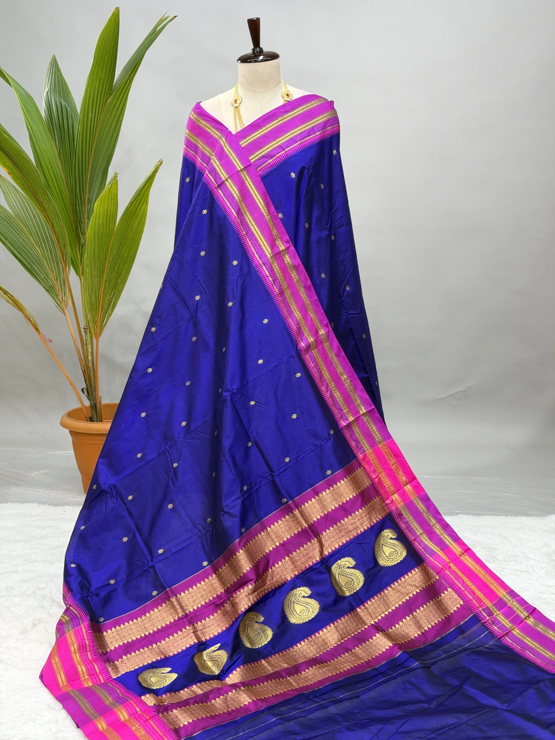 Pure Silk Narayanpeth Jambhala /Pink Border  G10