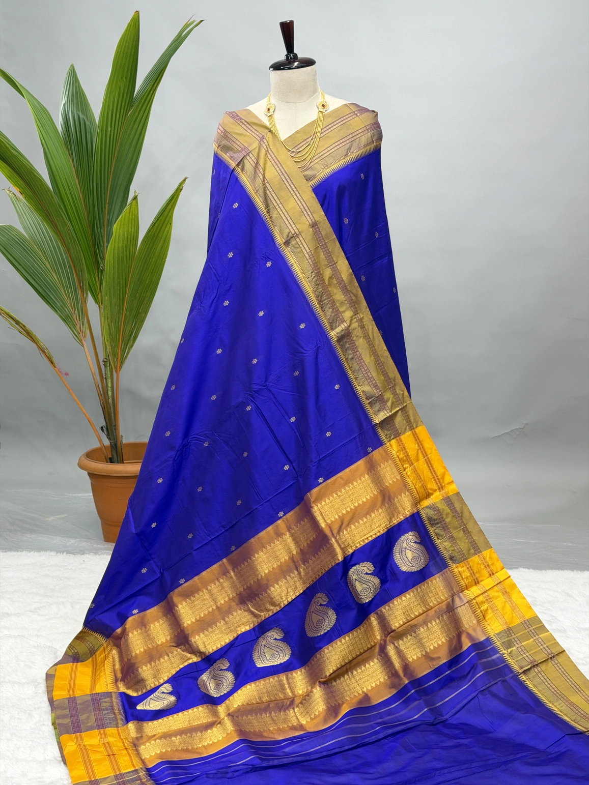 Pure Silk Narayanpeth Royal Blue With Yellow G10