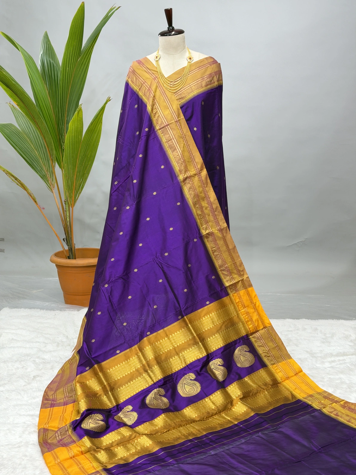 Pure Silk Narayanpeth Purple Bangani With Yellow G10