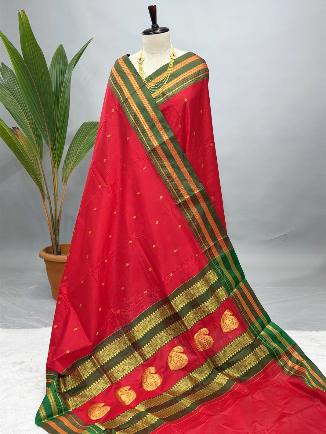 Pure Silk Narayanpeth Red With Green G10