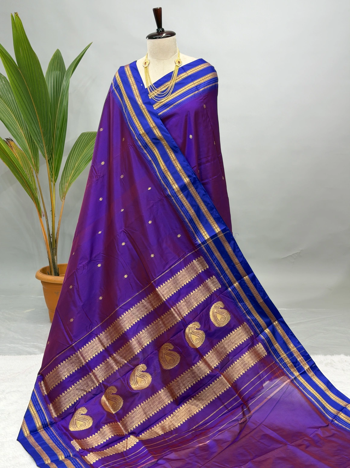 Pure Silk Narayanpeth Paithani With Jambhala G10