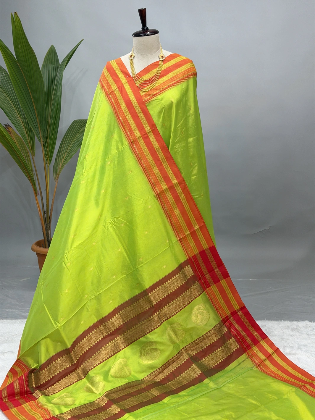 Pure Silk Narayanpeth Parrot With Red G10
