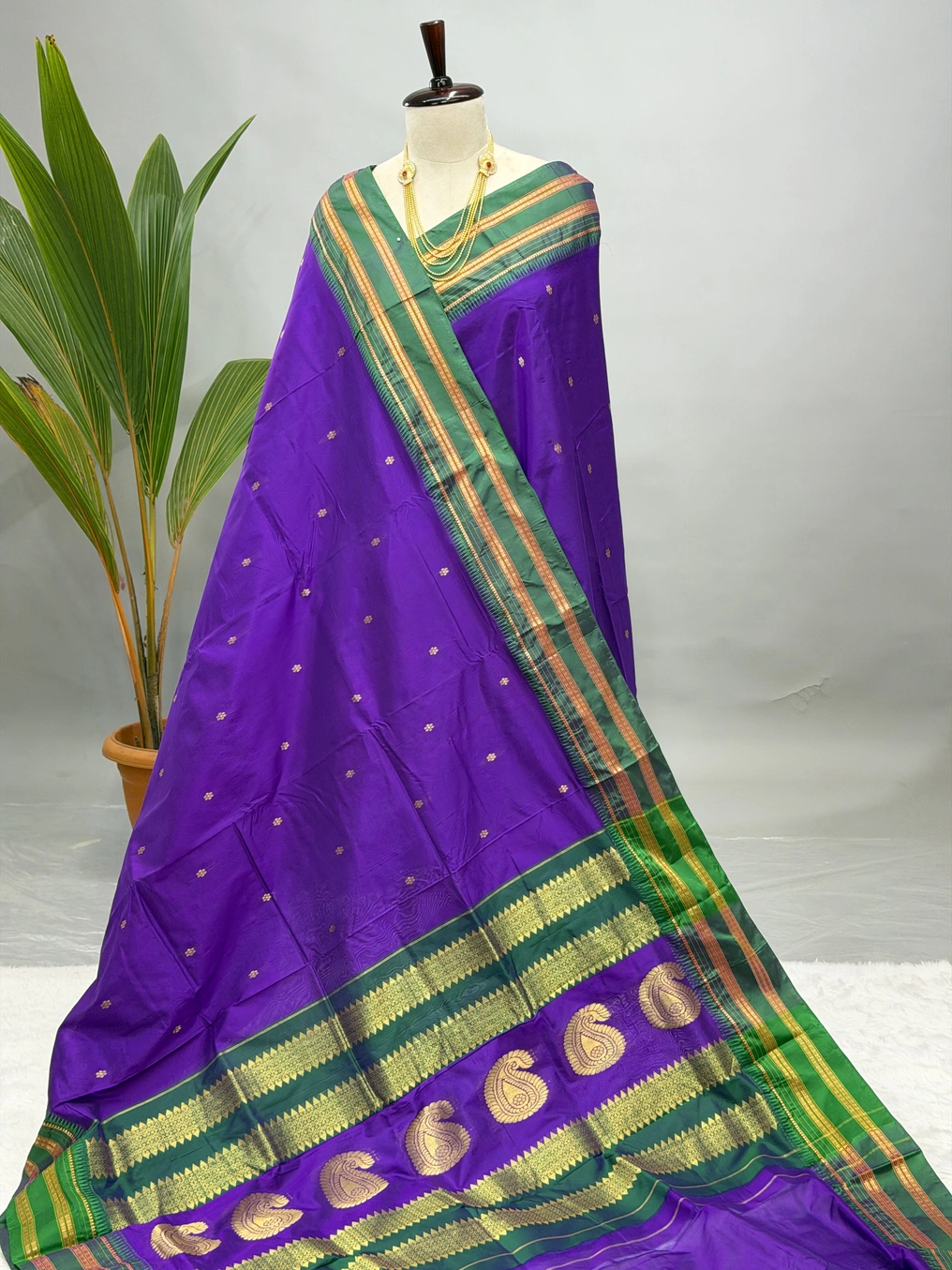 Pure Silk Narayanpeth Bangani With Green G10