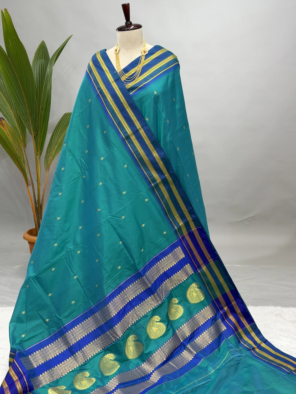 Pure Silk Narayanpeth Sea Green G10