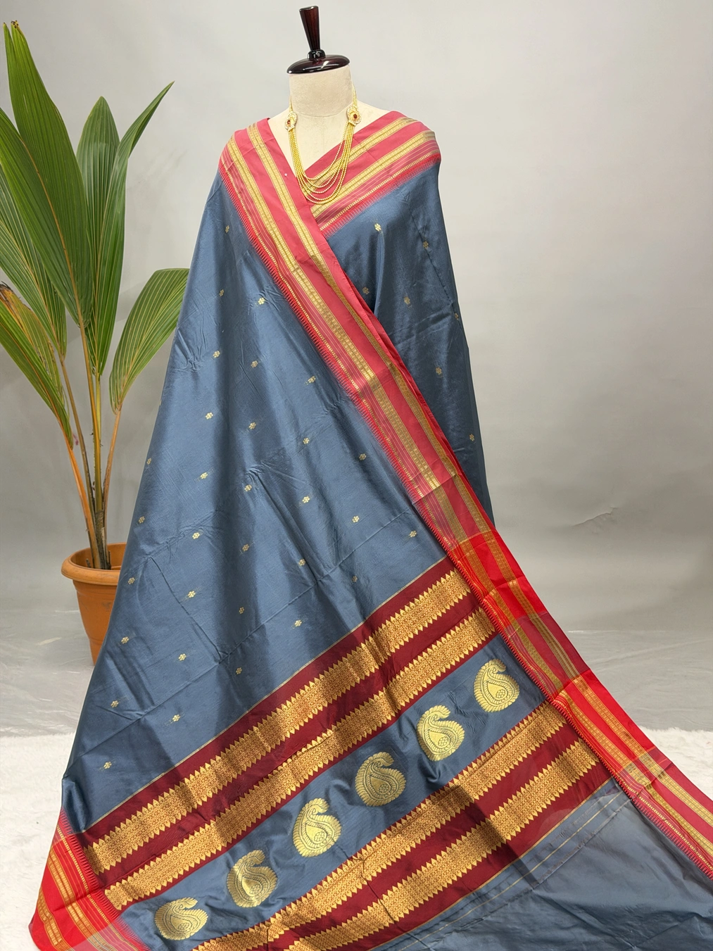 Pure Silk Narayanpeth Grey G10