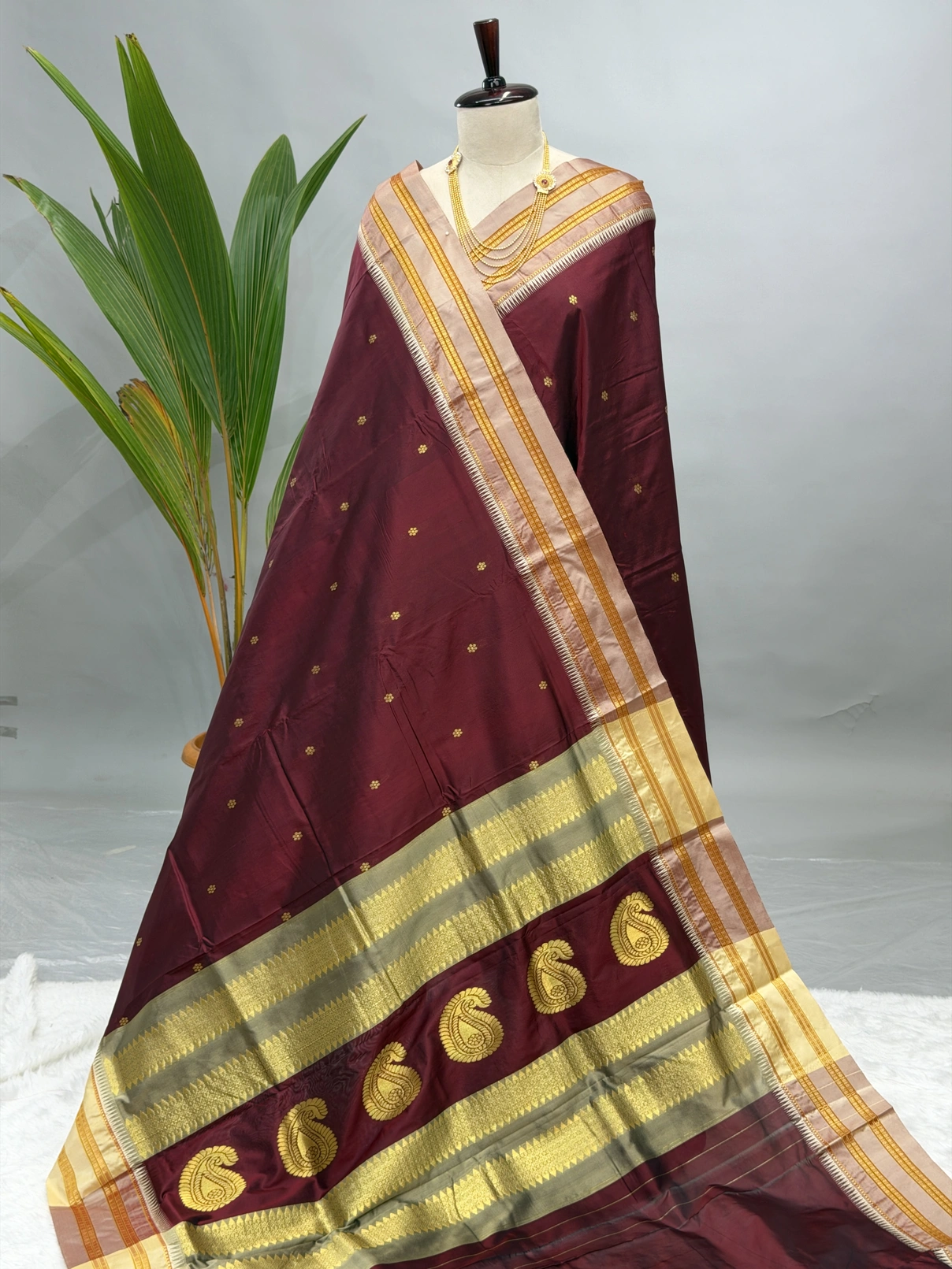 Pure Silk Narayanpeth Maroon With Cream G10