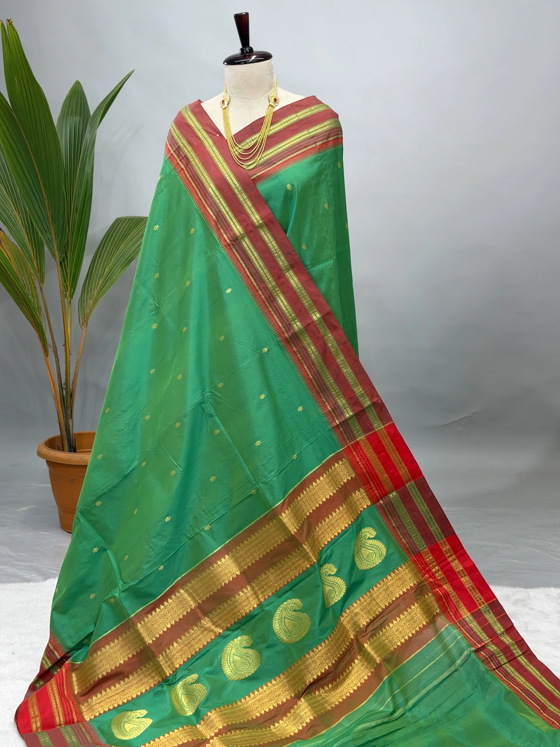 Pure Silk Narayanpeth Parrot Green With Red G10