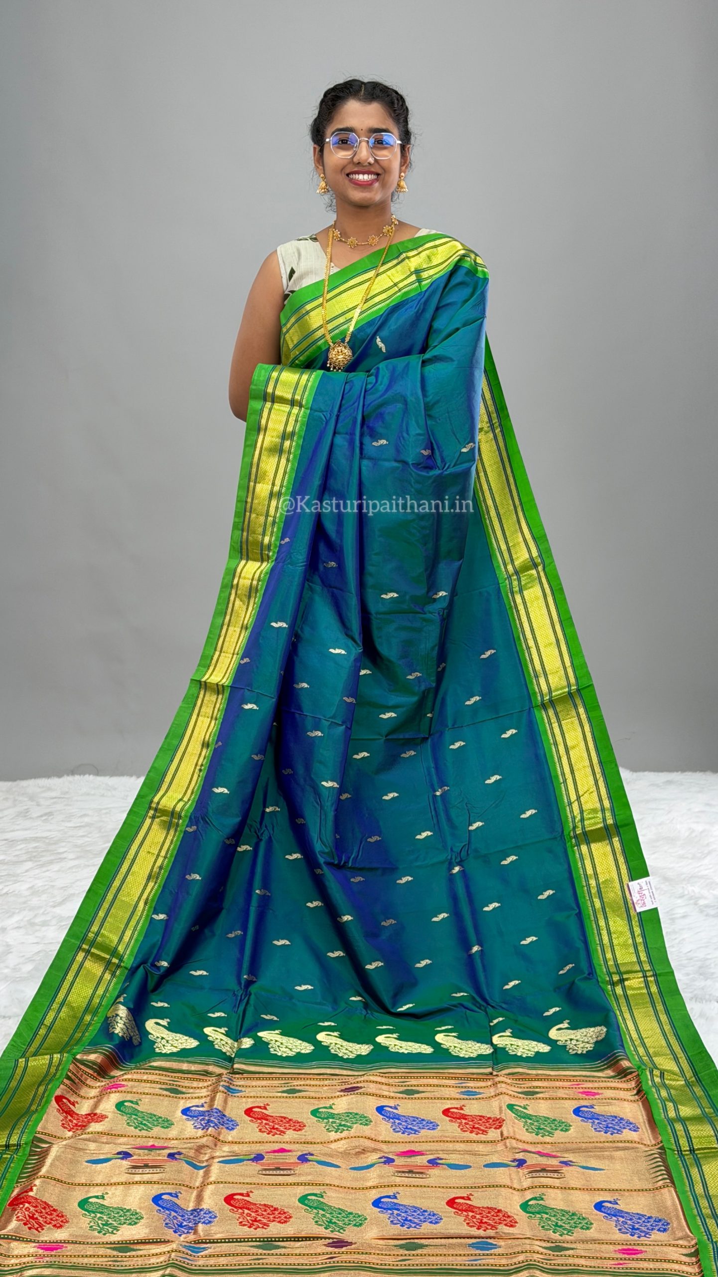 YEOLA KASTURI PAITHANI KP01