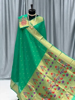 Janhavi Aariwork Paithani Morpankhi M12