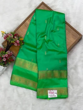 Pure Silk Kanjivaram Parrot Green Paithani T11
